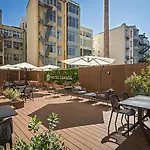 Canada Hotel 2*