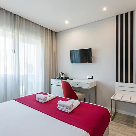 Hotel Canada 2*