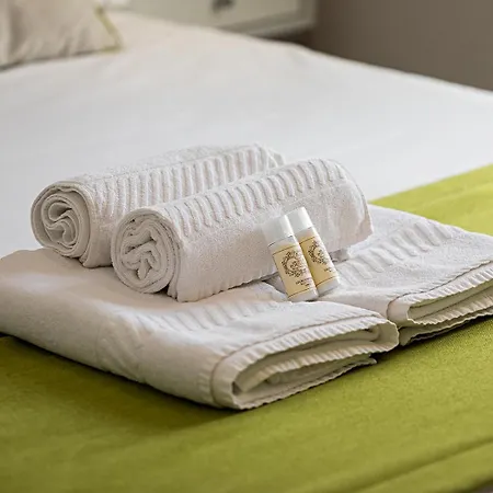 Canada Hotel 2*